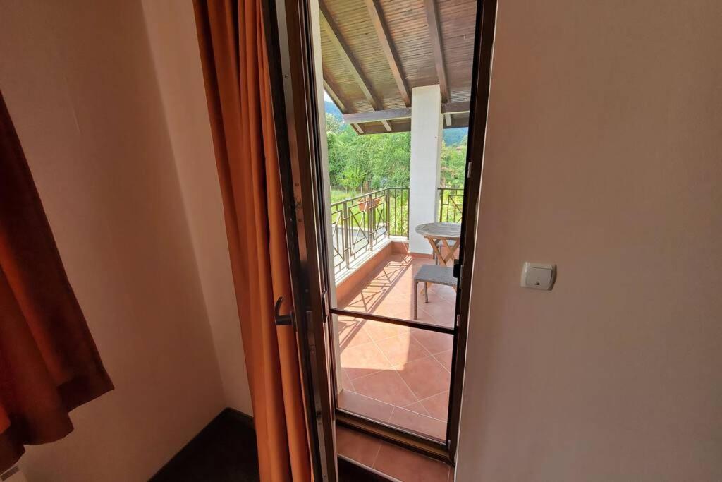Двете Къщи В Планината Villa Beli Osŭm Exterior photo