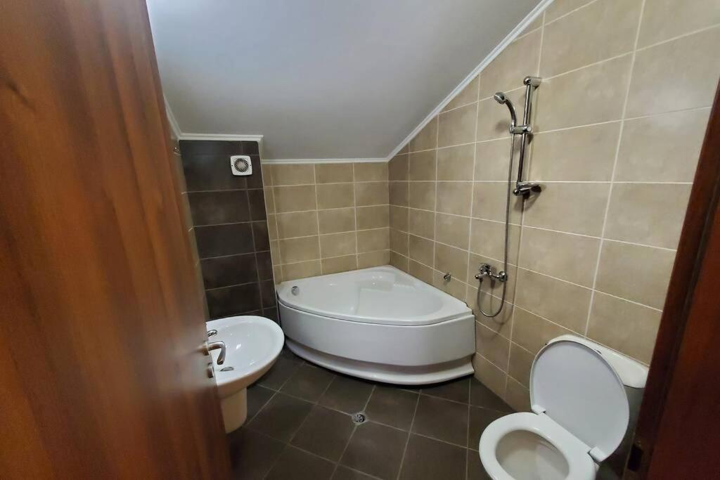 Двете Къщи В Планината Villa Beli Osŭm Exterior photo