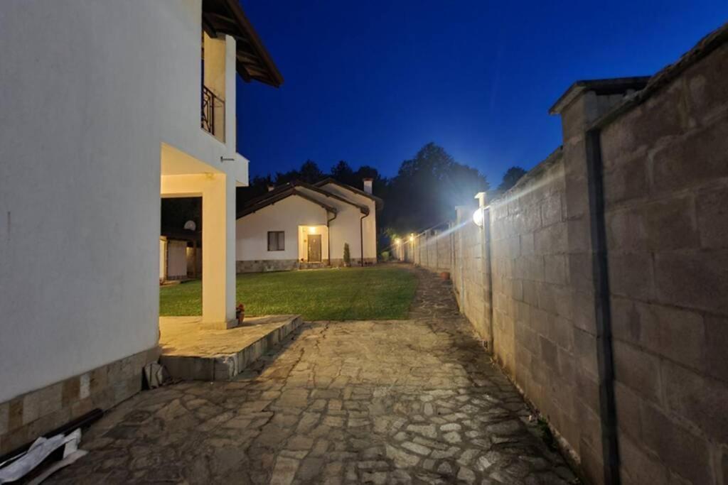 Двете Къщи В Планината Villa Beli Osŭm Exterior photo