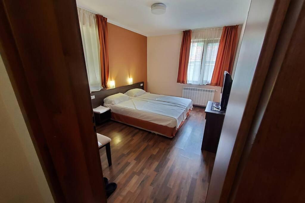 Двете Къщи В Планината Villa Beli Osŭm Exterior photo