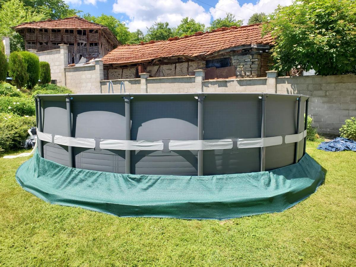 Двете Къщи В Планината Villa Beli Osŭm Exterior photo